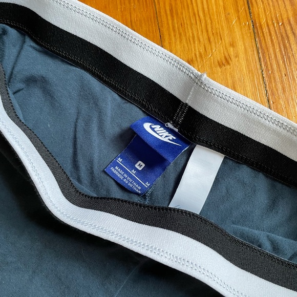 Fabletics & Nike leggings (medium) - Picture 7 of 9